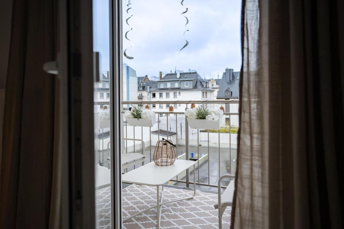 Apartment 2 Bedroom - Zentral - Kueche - Balkon - Wifi - Netflix - Business - Kaffe - Parkhaus Wiesbaden